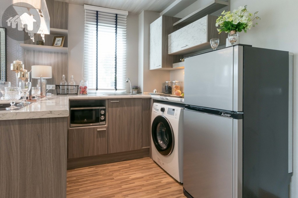 ห้องครัวขนาดใหญ่ กว้างประมาณ 1.10 เมตร ยาวประมาณ 1.30 เมตร ซึ่งตกแต่งให้ดูเป็นไอเดียเท่านั้น