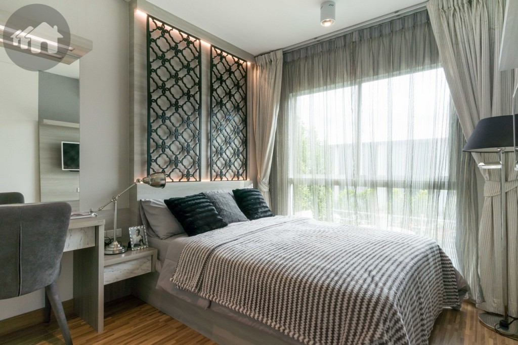 มาต่อกันที่ห้องนอน กว้างขวาง วางเตียงขนาด 5 ฟุต ได้สบายๆ