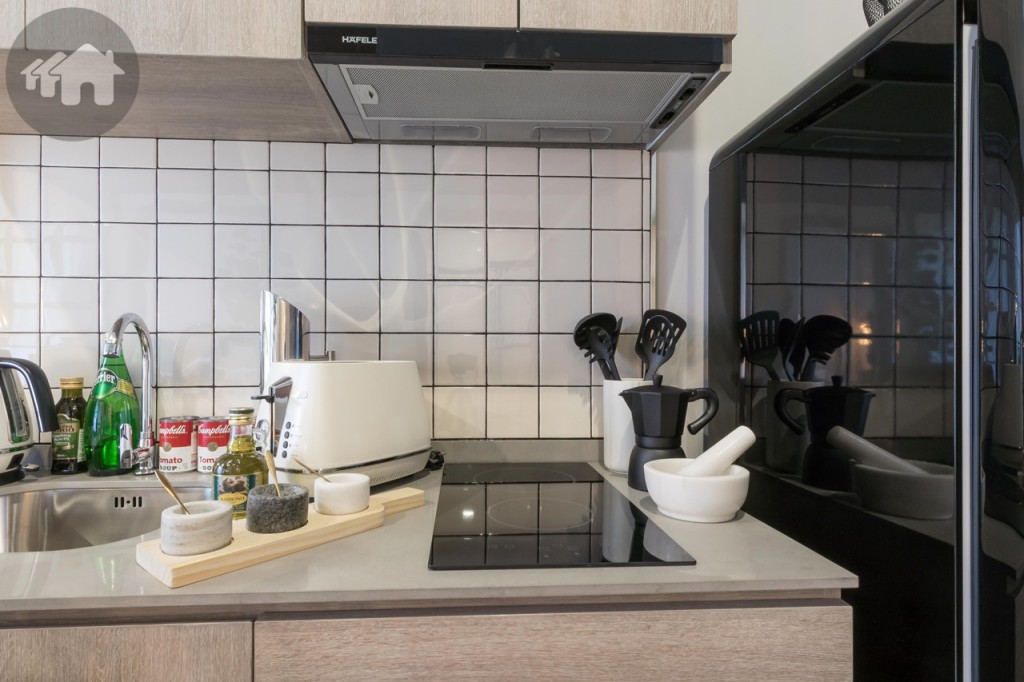 เตาไฟฟ้าฐานเซรามิก 2 หัว พร้อมเครื่องดูดควัน ของ Hafele