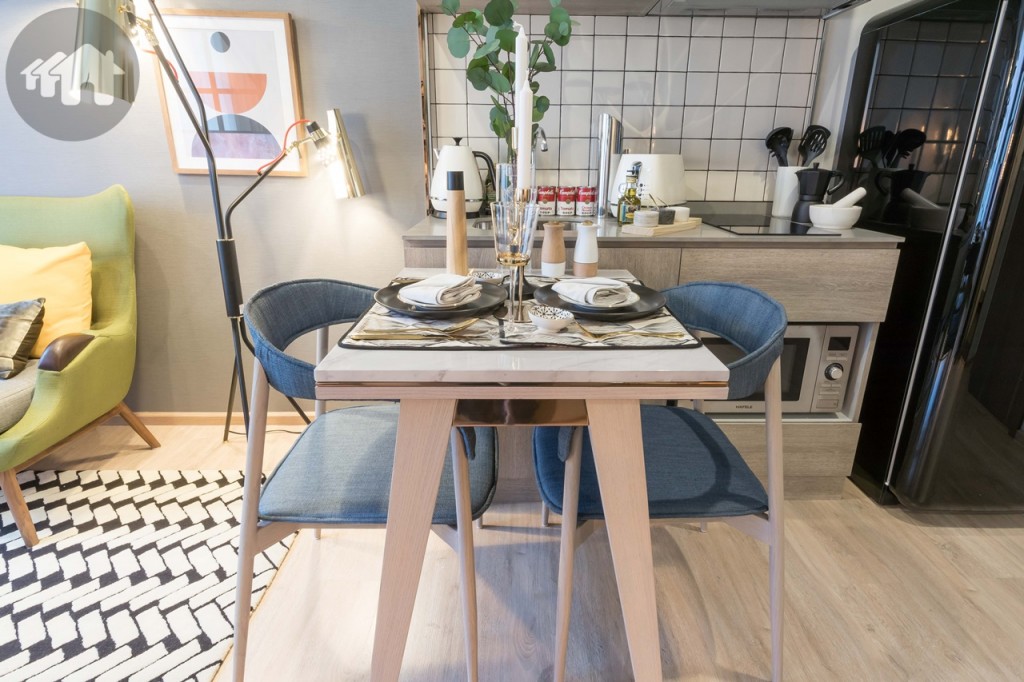 มุมโต๊ะรับประทานอาหาร