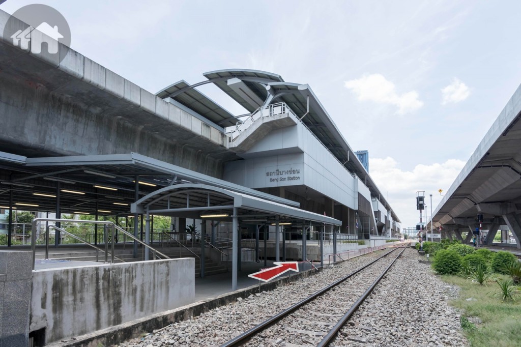 เป็นทางเชื่อมต่อไปยังรถไฟฟ้าสายสีแดงอ่อน สถานีบางซ่อน ปัจจุบันยังไม่เปิดใช้บริการ จึงต้องเดินทางเลียบทางรถไฟ