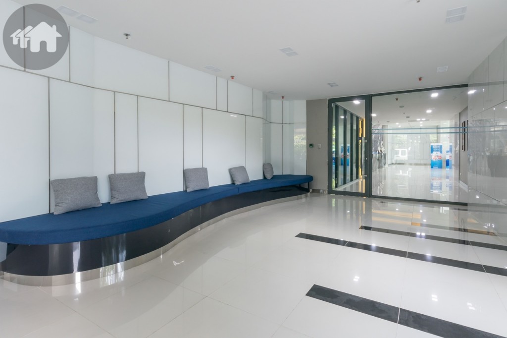 ที่นั่งพักผ่อนและรับรองแขกบริเวณล็อบบี้