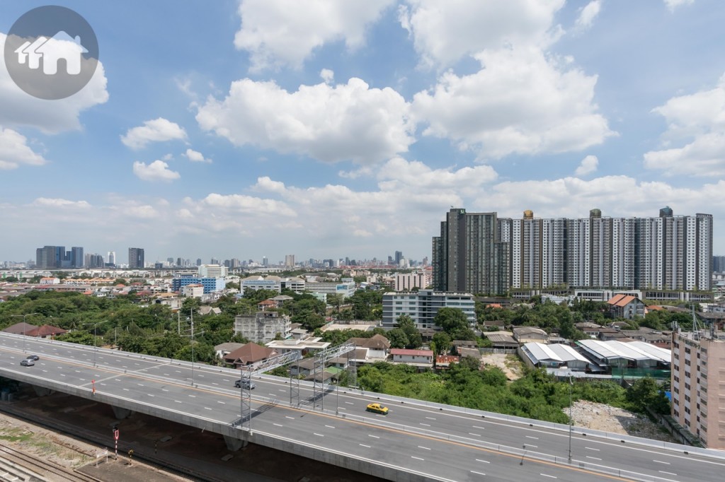 ห้องตัวอย่างนี้อยู่บนชั้นที่ 14 ของอาคาร B ระเบียงหันไปทางทิศใต้ รับวิวเมืองแบบสุดสายตา