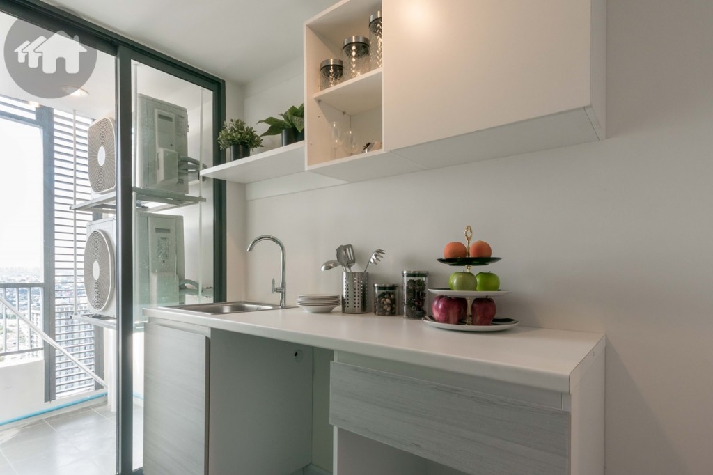 ติดกันเป็นห้องครัว พร้อมชุมครัวบิวท์อินบน-ล่าง