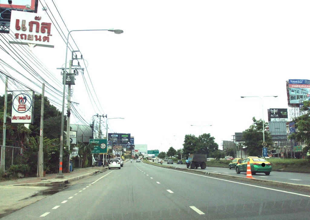 ถนนราชพฤกษ์