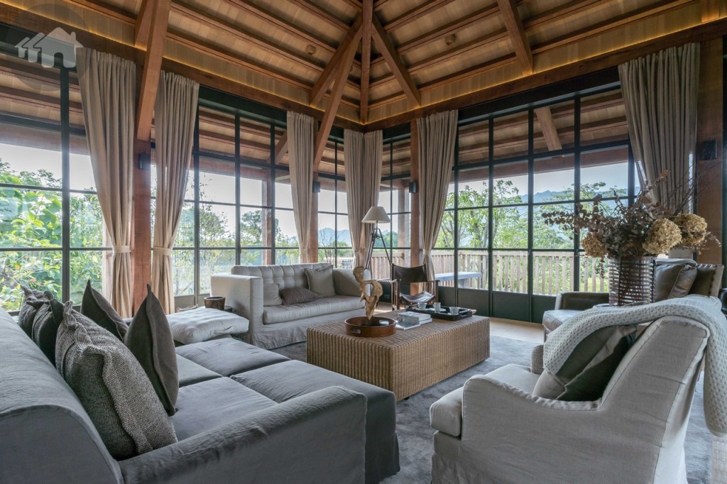 Pirom at Vineyard_003