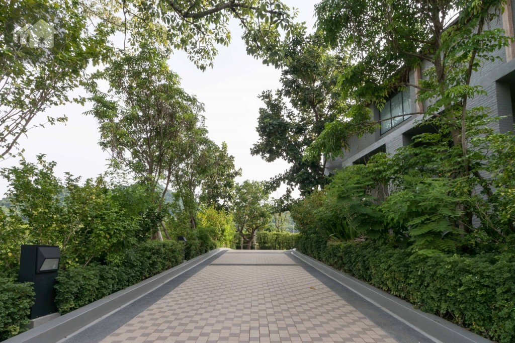 ทางเข้าบ้านกว้างขวาง