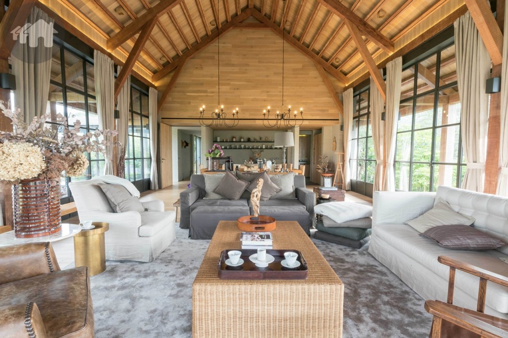 เหมาะสำหรับนั่งพักผ่อน ใช้เวลาร่วมกันของครอบครัว หรือจัดงานเลี้ยงภายในบ้าน