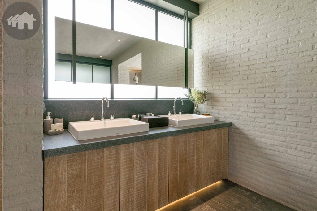 พื้นที่อ่างล้างหน้า