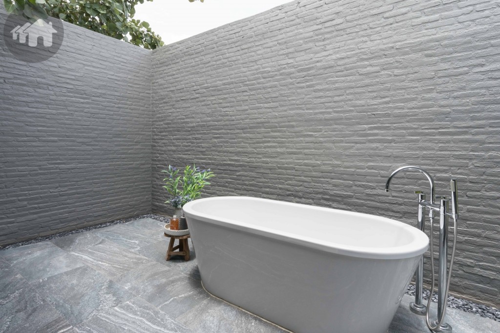 แช่น้ำสบายๆ พร้อมกับดูดาวบนท้องฟ้า