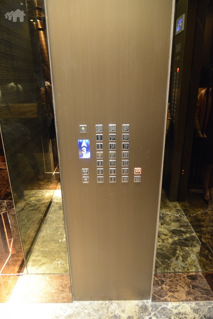 ที่กดชั้นสำหรับผู้พิการ และเด็ก นับว่าเป็น Universal Design ใส่ใจคนทุกกลุ่ม