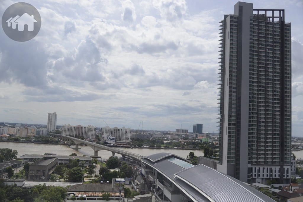 ห้องนอนนี้อยู่ทิศตะวันตก สามารถมองเห็นวิวแม่น้ำเจ้าพระยาได้