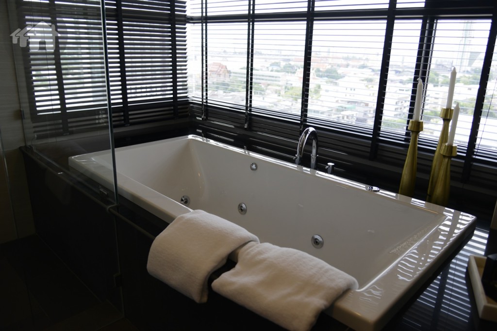 มีอ่างอาบน้ำ มองเห็นวิวเมืองโดยรอบ