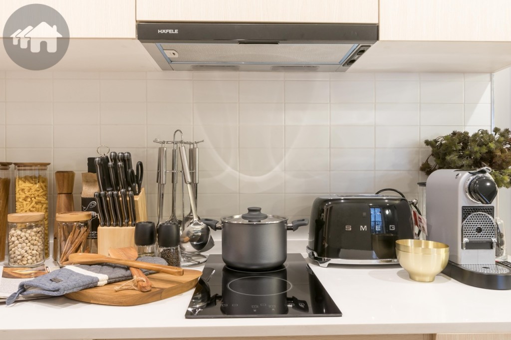 เตาไฟฟ้าฐานเซรามิก 2 หัว และเครื่องดูดควัน ของ Hafele