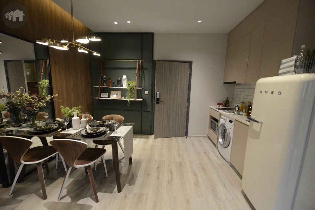 เมื่อมองออกไปทางประตู จะเป็นลักษณะแบบนี้