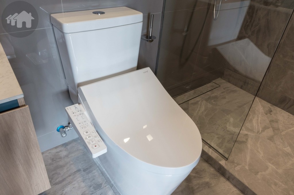 โถสุขภัณฑ์ระบบอัตโนมัติของ Cotto