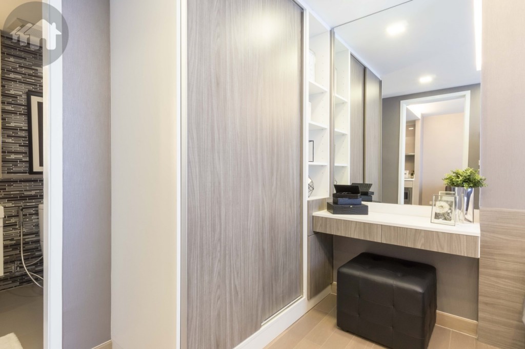 Next from the dressing table is a built-in wardrobe and a multilevel shelf – 1.30 metres from the bed