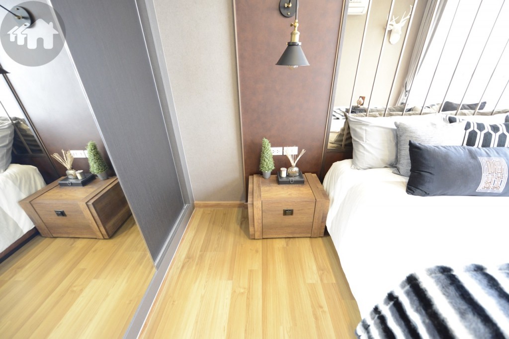 มาถึงโซนห้องครัว จะมีเคาน์เตอร์ครัวและบิลท์อินเฟอร์นิเจอร์ให้ ลักษณะตามรูป