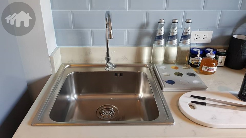 แถมซิงค์ล้างจาน และที่ดูดควันพร้อมเตาไฟฟ้า ยี่ห้อ MEX