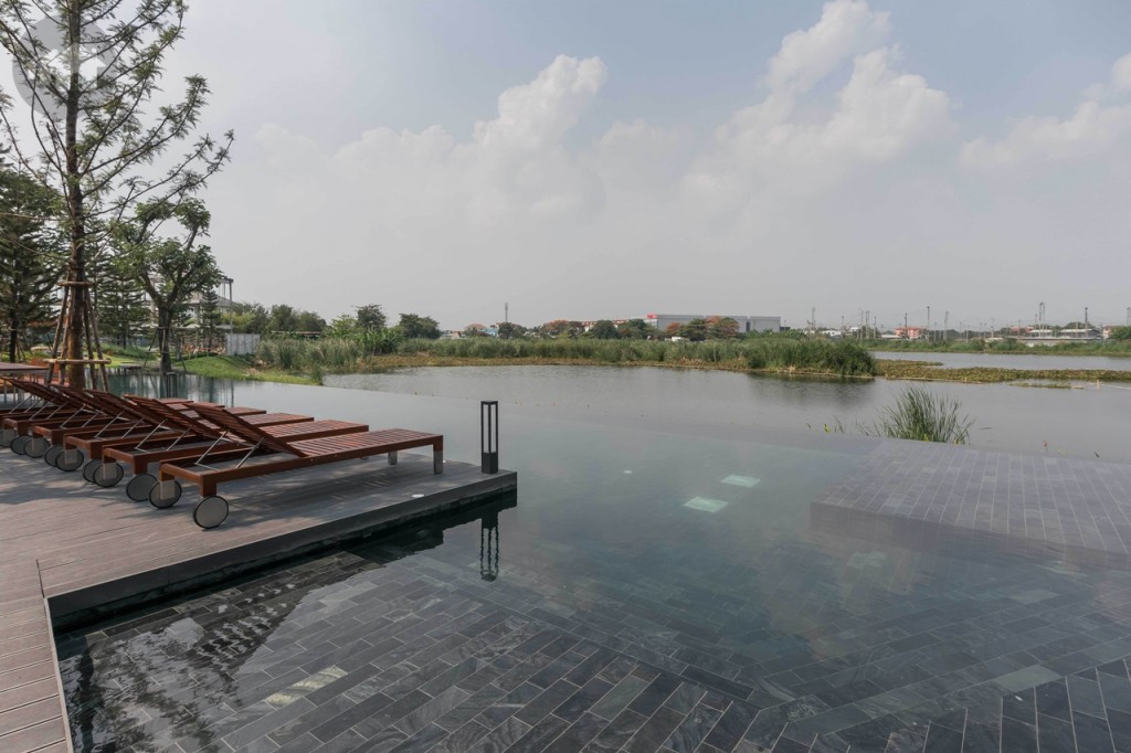 สระว่ายน้ำระบบเกลือ ขนาด 5x30 เมตร พร้อมจากุซซี่ และสระเด็ก