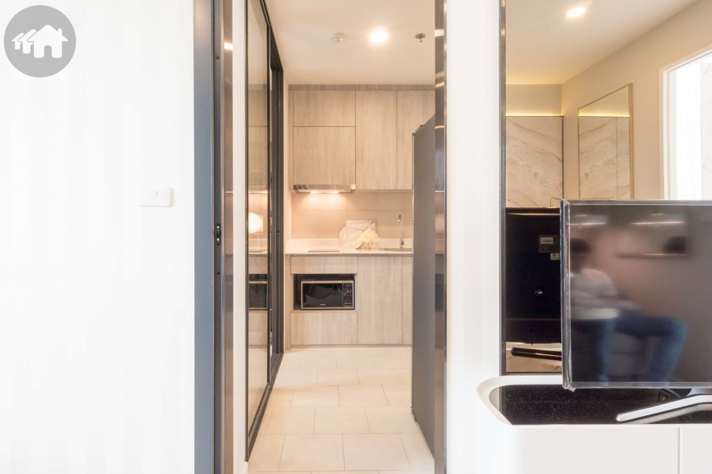 ทางเชื่อมไปสู่ส่วนห้องครัว 