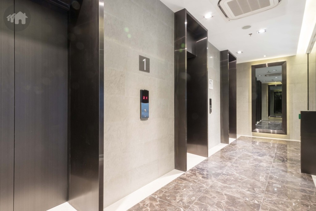 โถงลิฟท์เข้า-ออกด้วยระบบคีย์การ์ด