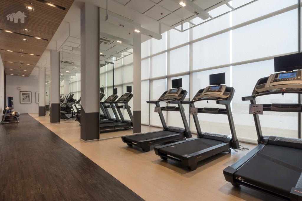 Athletic Club ฟิตเนสขนาดใหญ่พร้อมอุปกรณ์ครบครัน