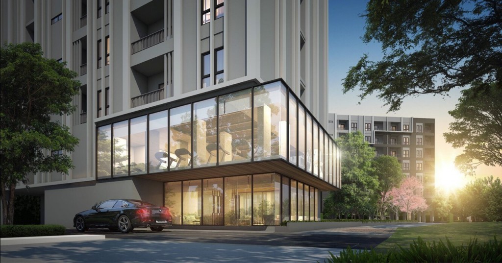 ล็อบบี้และฟิตเนสออกแบบให้สามารถมองเห็นวิวสวนและสระว่ายน้ำได้จากทุกมุมมอง