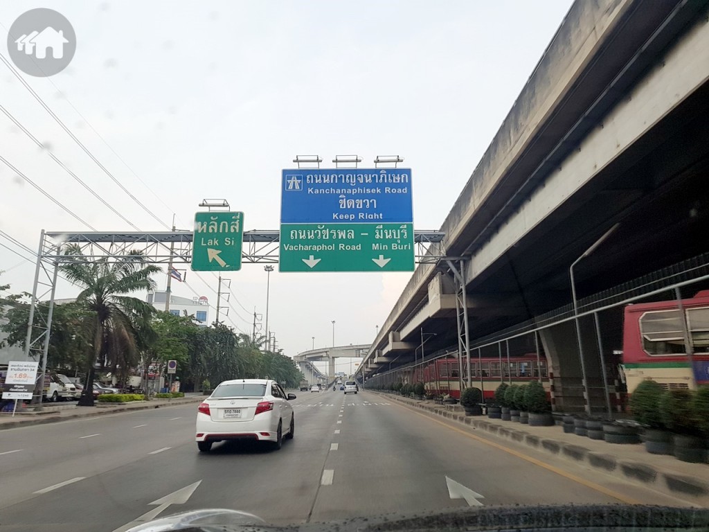 เห็นป้ายวัชรพล-มีนบุรีให้ชิดขวา เตรียมขึ้นสะพาน