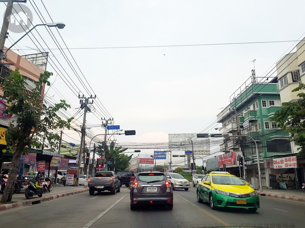 ขับตรงไปเรื่อยๆ