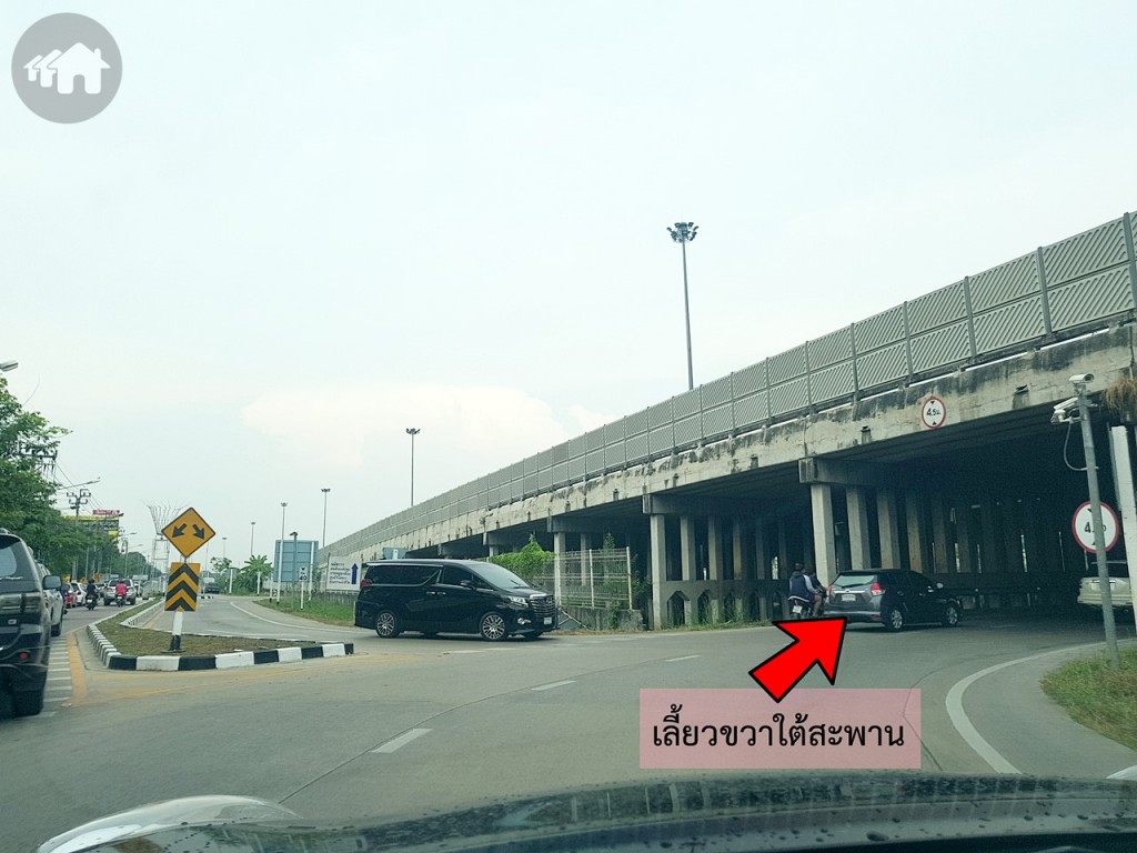 ขับมาถึงแยกคู้บอนให้เลี้ยวขวา