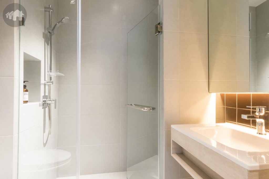 ห้องน้ำอุปกรณ์ครบครัน