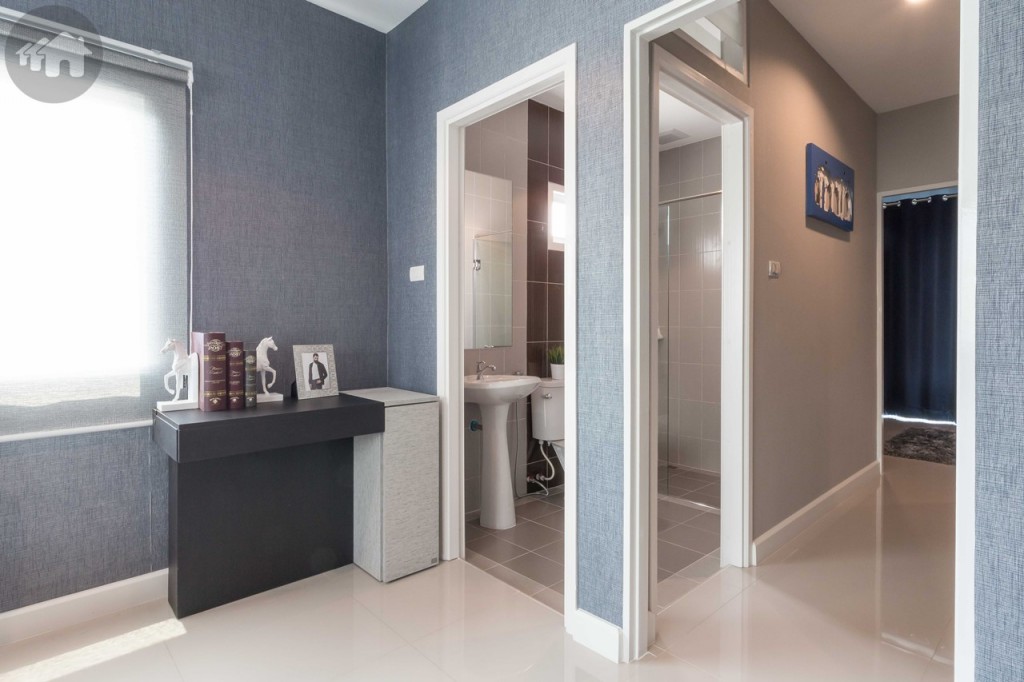 ห้องนอนห้องนี้มีประตูเปิดทะลุห้องน้ำได้เช่นกัน