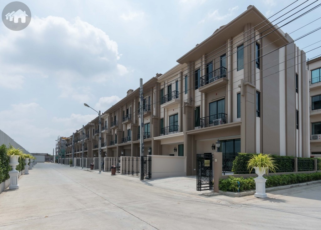 ถนนภายในซอยกว้างประมาร 8 เมตร