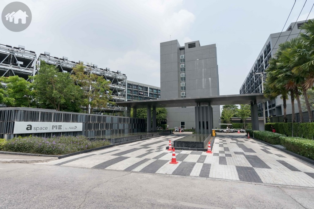 ด้านหน้าโครงการขนาดใหญ่ เข้า-ออก ด้วยระบบ Key Card พร้อมพนักงานรักษาความปลอดภัยตลอด 24 ชั่วโมง