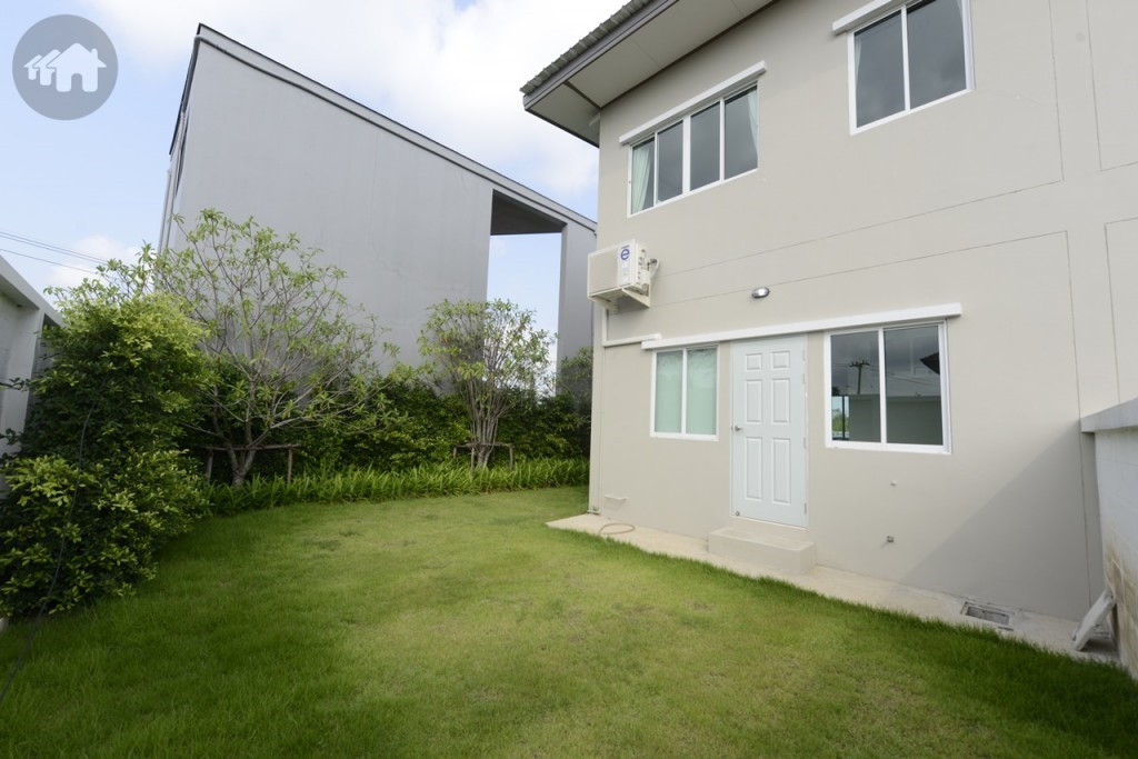 พื้นที่หลังบ้าน สามารถทำกิจกรรมกลางแจ้งได้