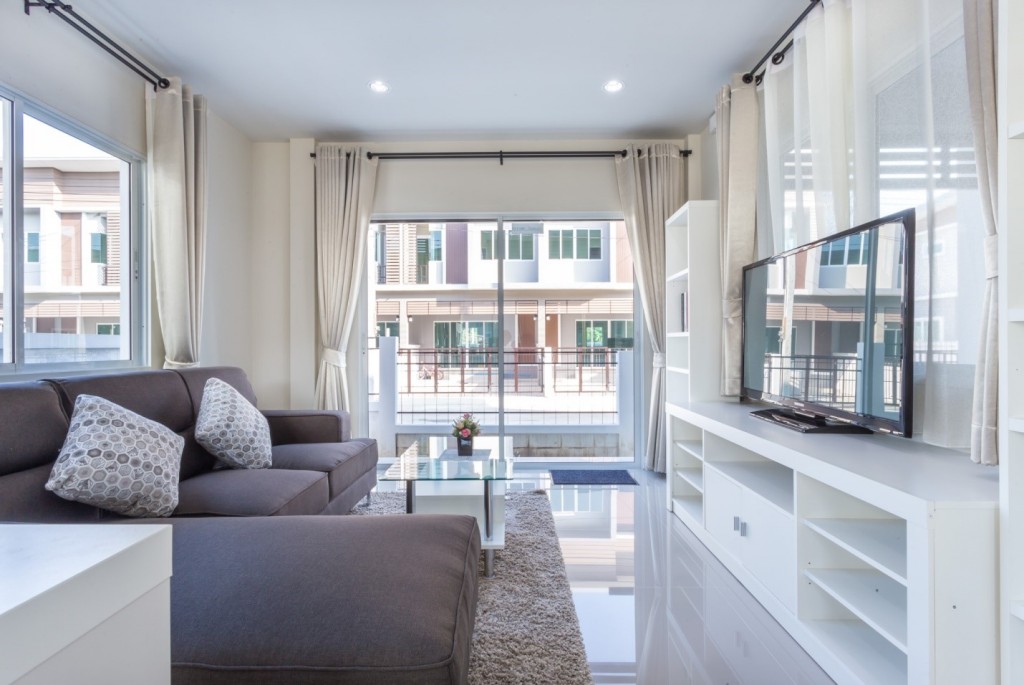 เปิดเข้ามาในบ้านจะเจอกับมุมนั่งเล่น