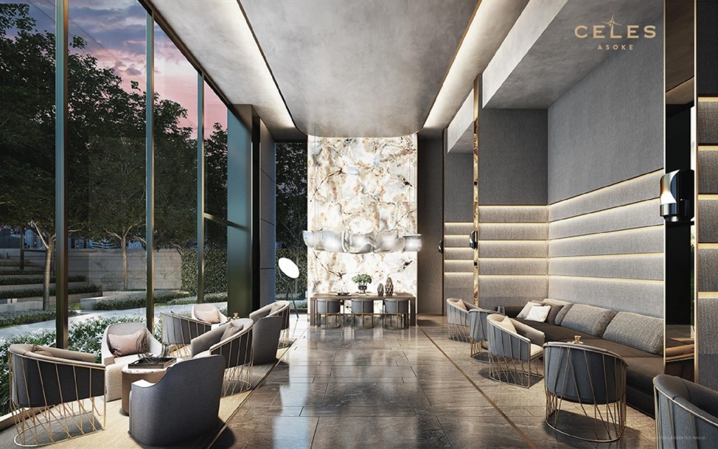 ล็อบบี้เพดานสูง ตกแต่งอย่างหรูหราด้วยหินอ่อนโปร่งแสง