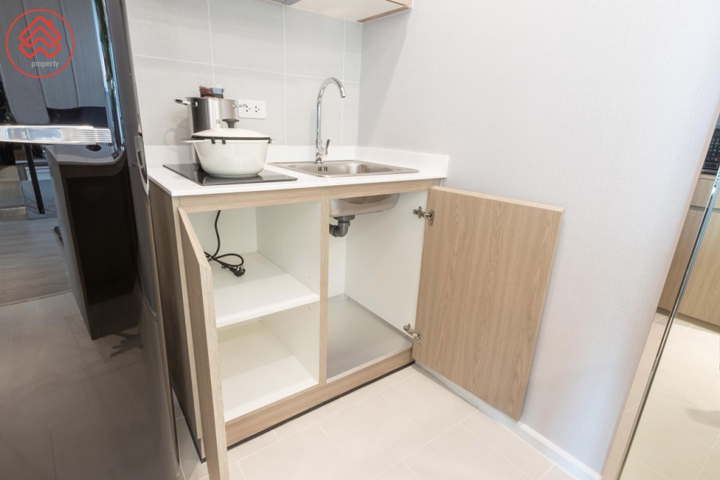 เช่นเดียวกับตู้ครัวบิลท์อินด้านล่าง