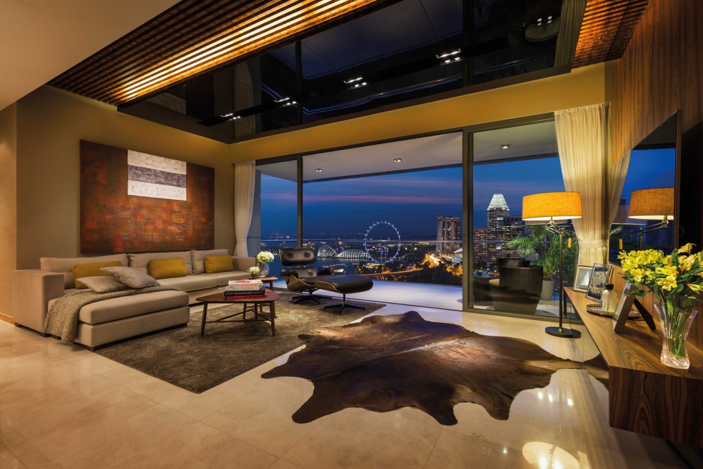 Photo of Concourse Skyline's 4-room living room with a view
