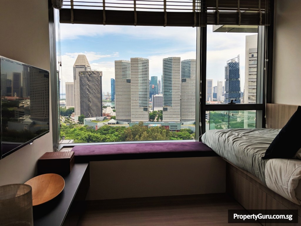 Photo of common bedroom with bay windows