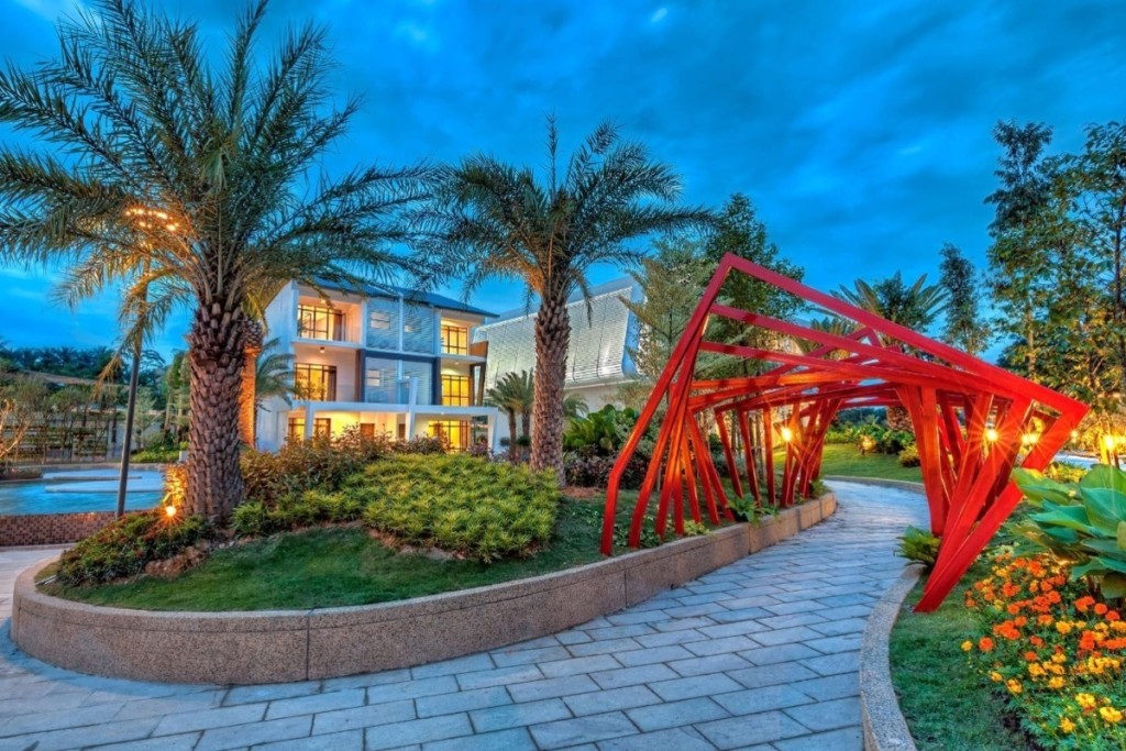 Avens Residence, Southville City Park