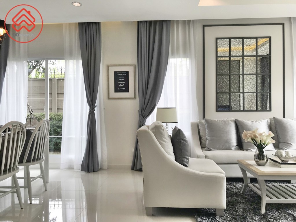 Passorn Theparak-Bangna Paradiz Poem_4809