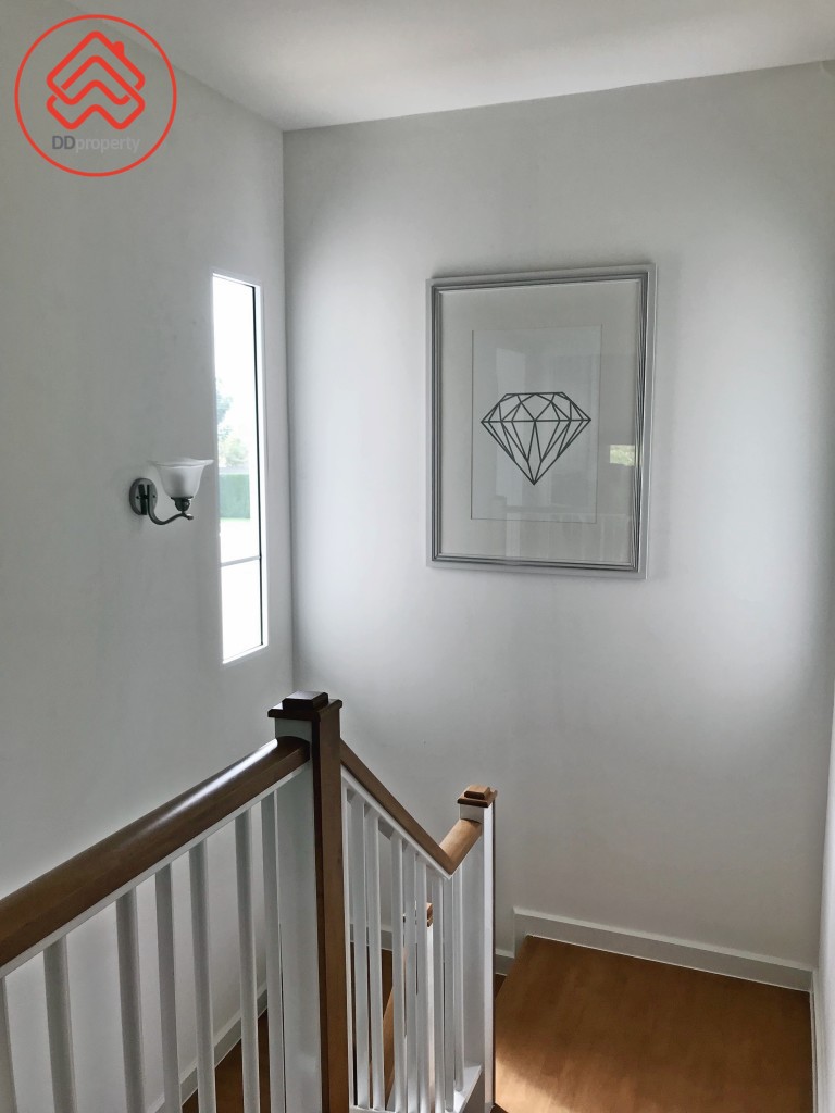 Passorn Theparak-Bangna Paradiz Poem_4840