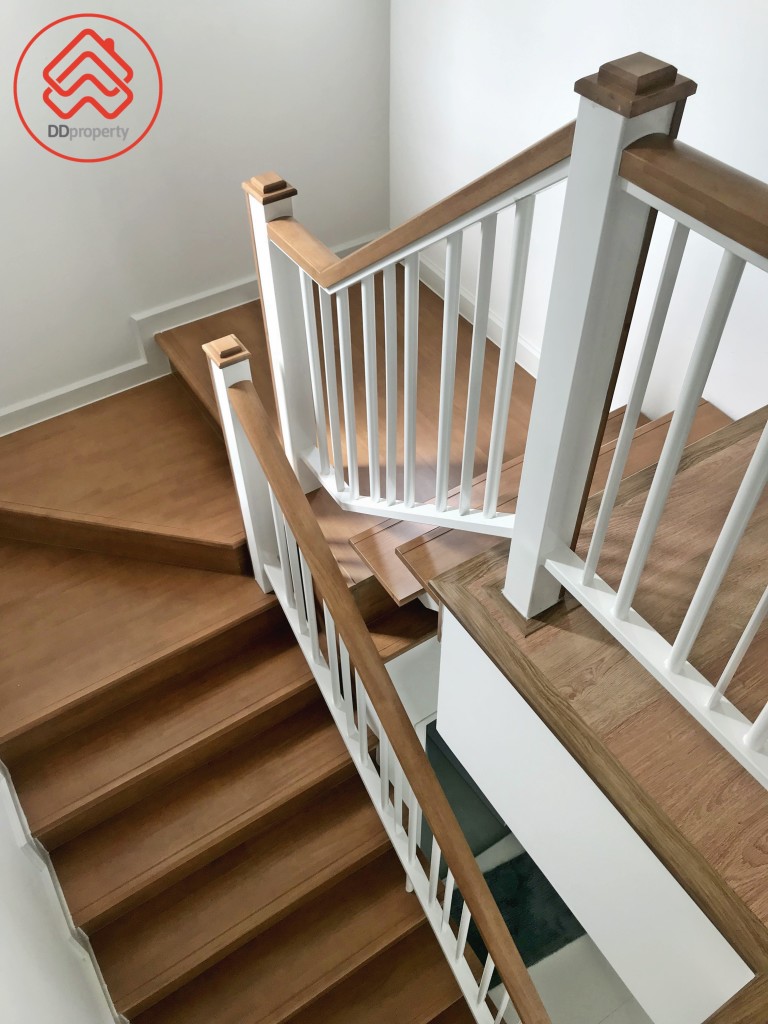 Passorn Theparak-Bangna Paradiz Poem_4842