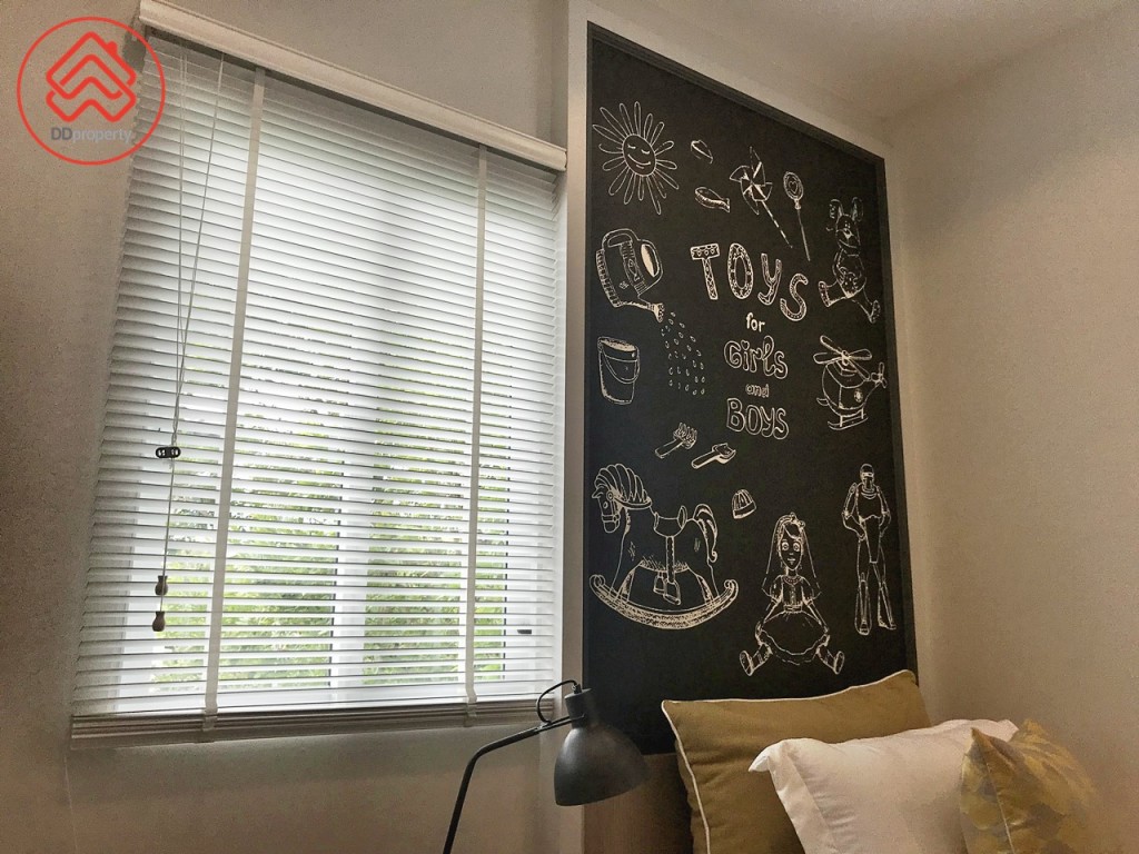 Passorn Theparak-Bangna Paradiz Poem_4852