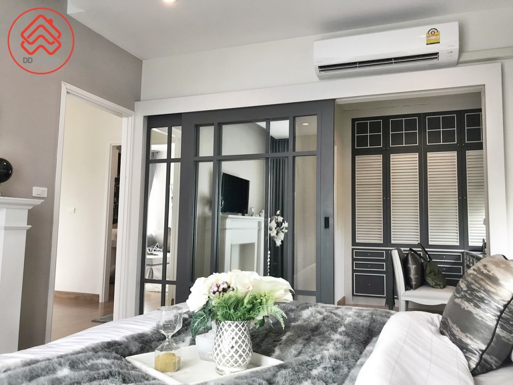 Passorn Theparak-Bangna Paradiz Poem_4872