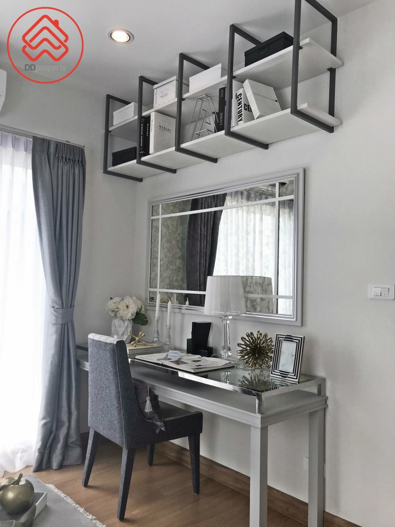 Passorn Theparak-Bangna Paradiz Poem_4887