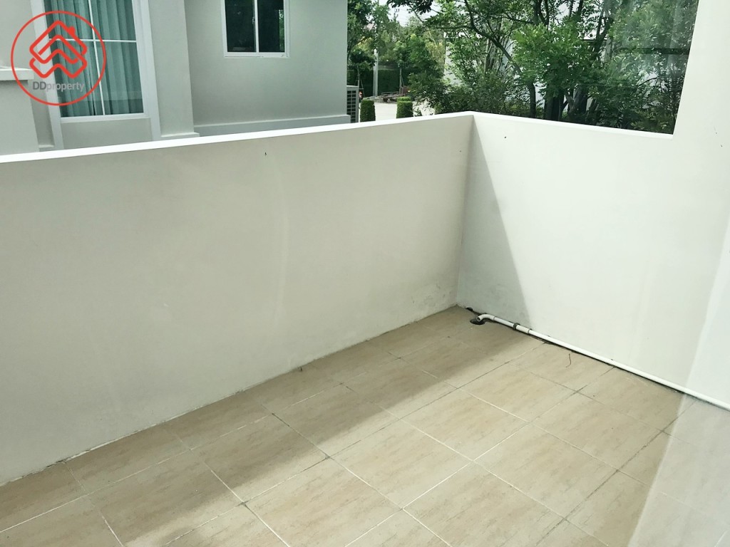 Passorn Theparak-Bangna Paradiz Poem_4890