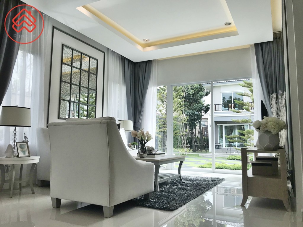 Passorn Theparak-Bangna Paradiz Poem_4894